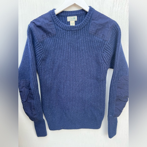 L.L. Bean Other - VTG LL Bean Men’s L Blue Merino Wool Commando Pullover Sweater Patches